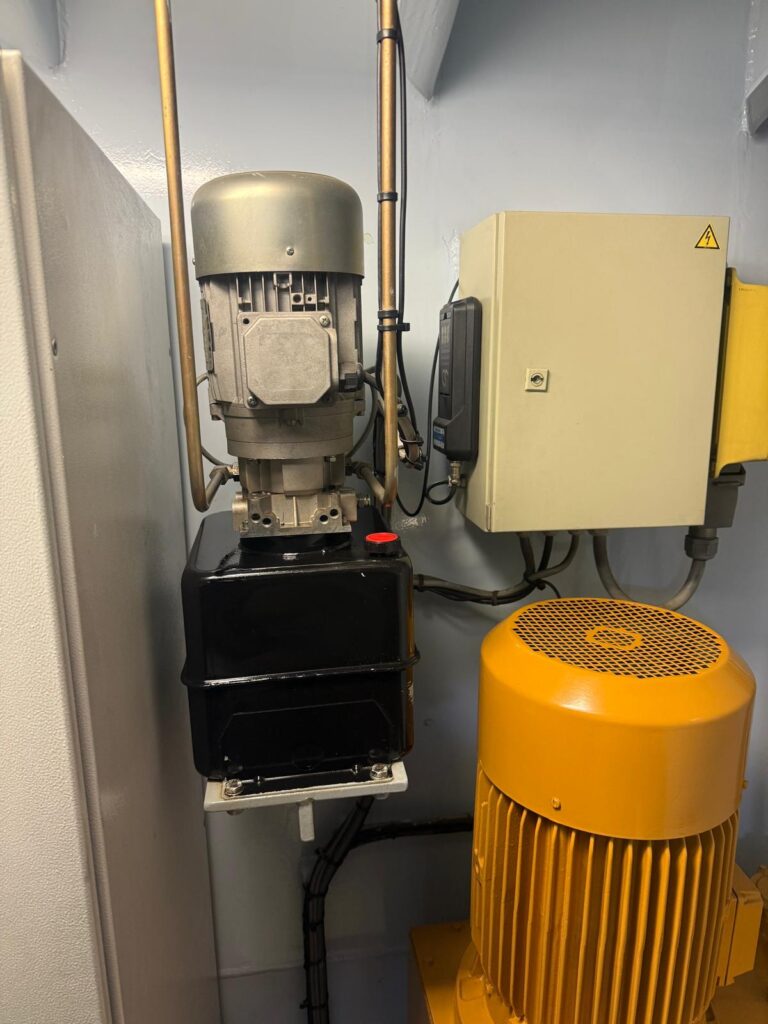 0ab6e389-37fa-494b-9042-7796b01d16cc